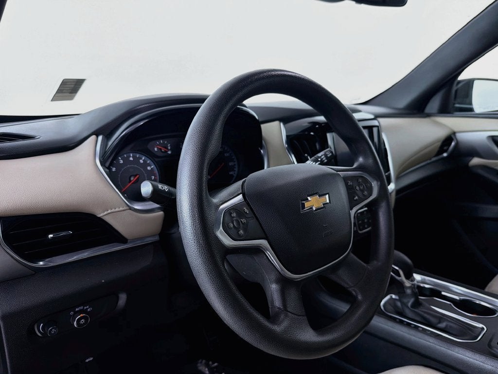 2022 Chevrolet Traverse LS