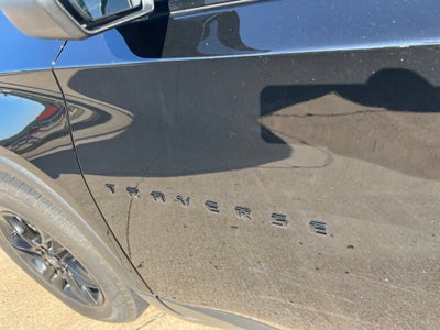 2022 Chevrolet Traverse LT Cloth