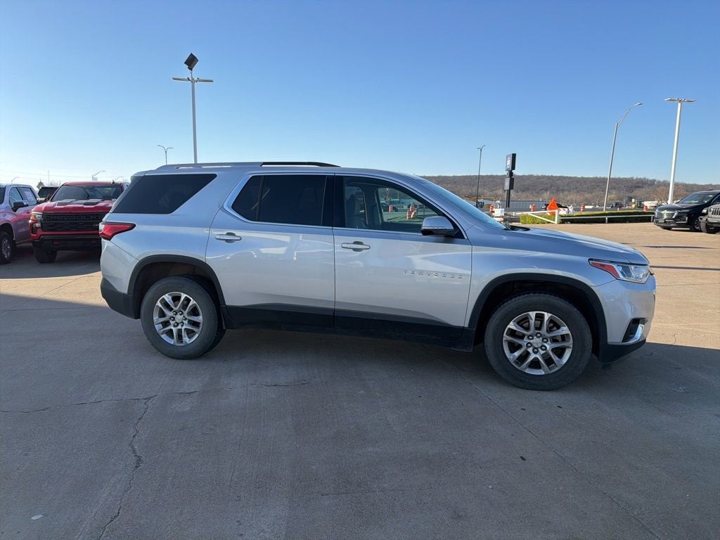 2018 Chevrolet Traverse LT Cloth