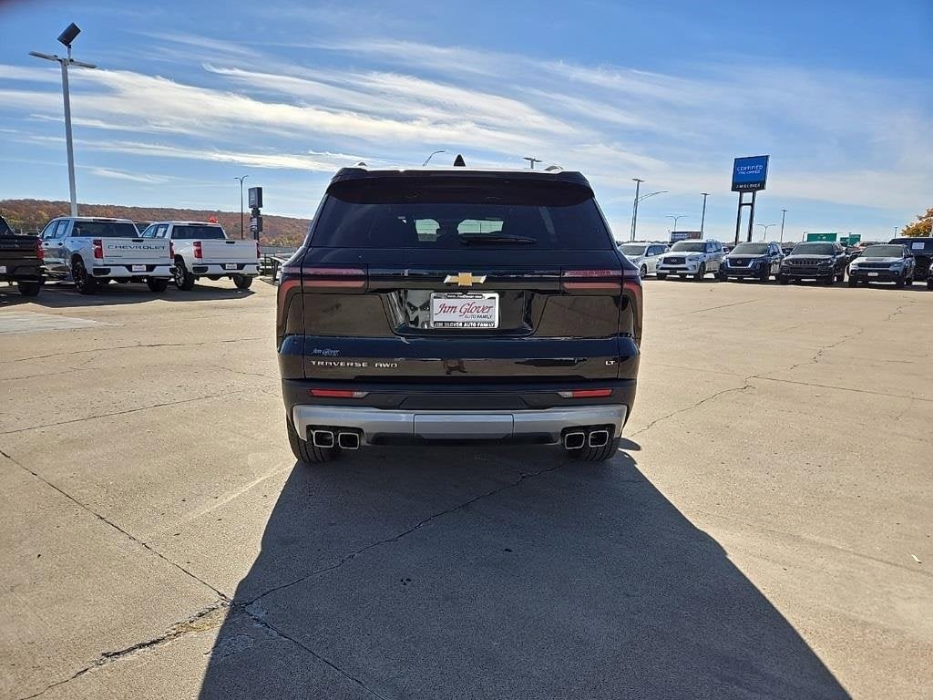 2024 Chevrolet Traverse LT