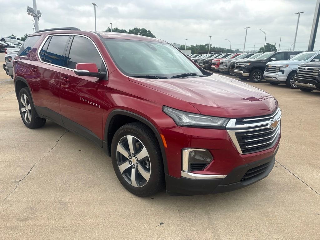 2023 Chevrolet Traverse LT Leather