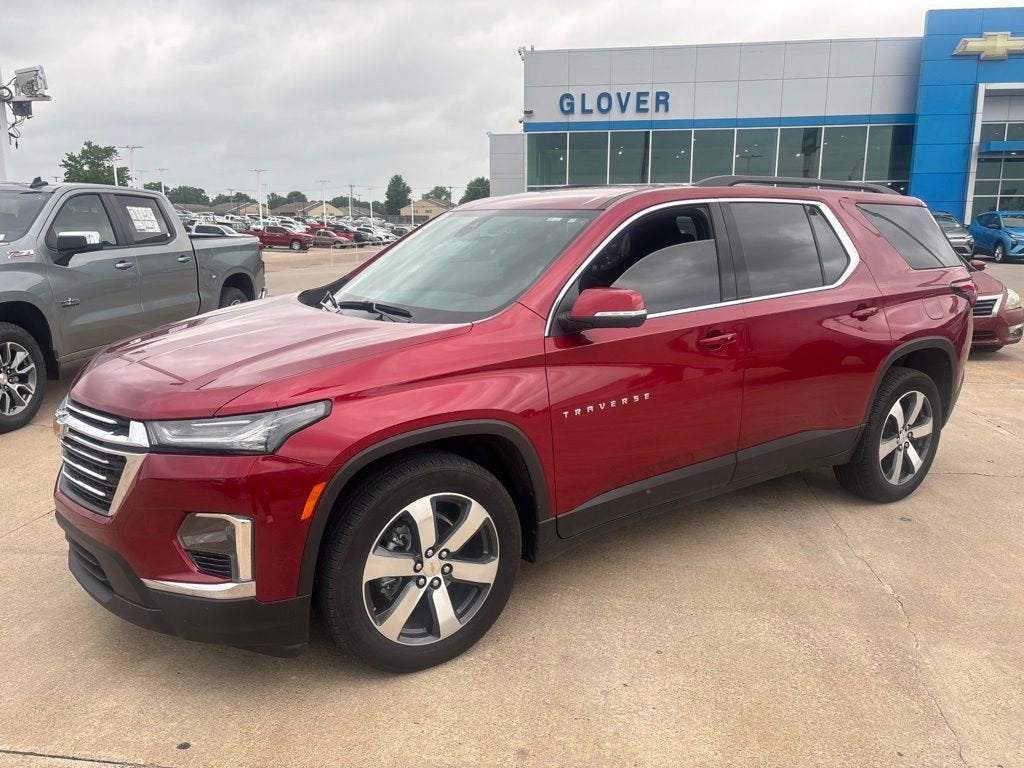 2023 Chevrolet Traverse LT Leather