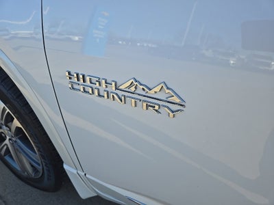 2023 Chevrolet Traverse High Country