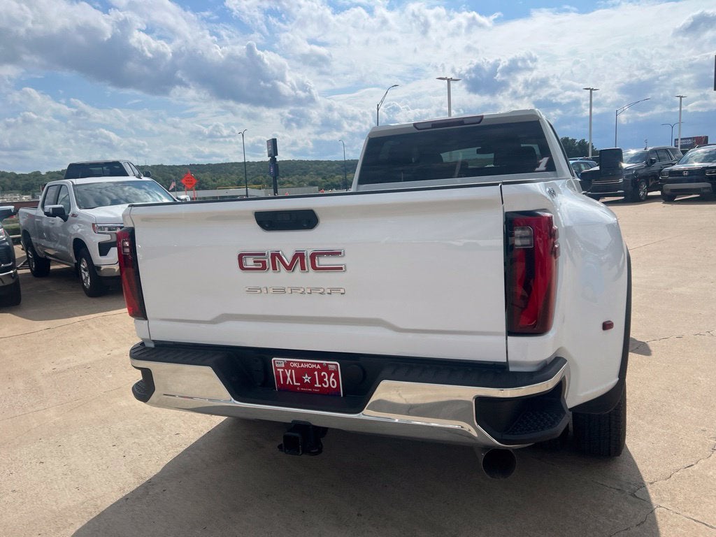 2025 GMC Sierra 3500 HD Pro DRW