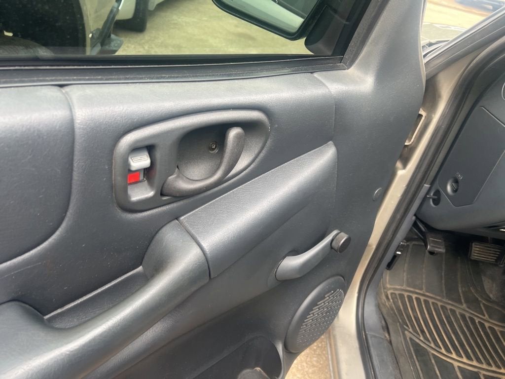 2003 GMC Sonoma SL