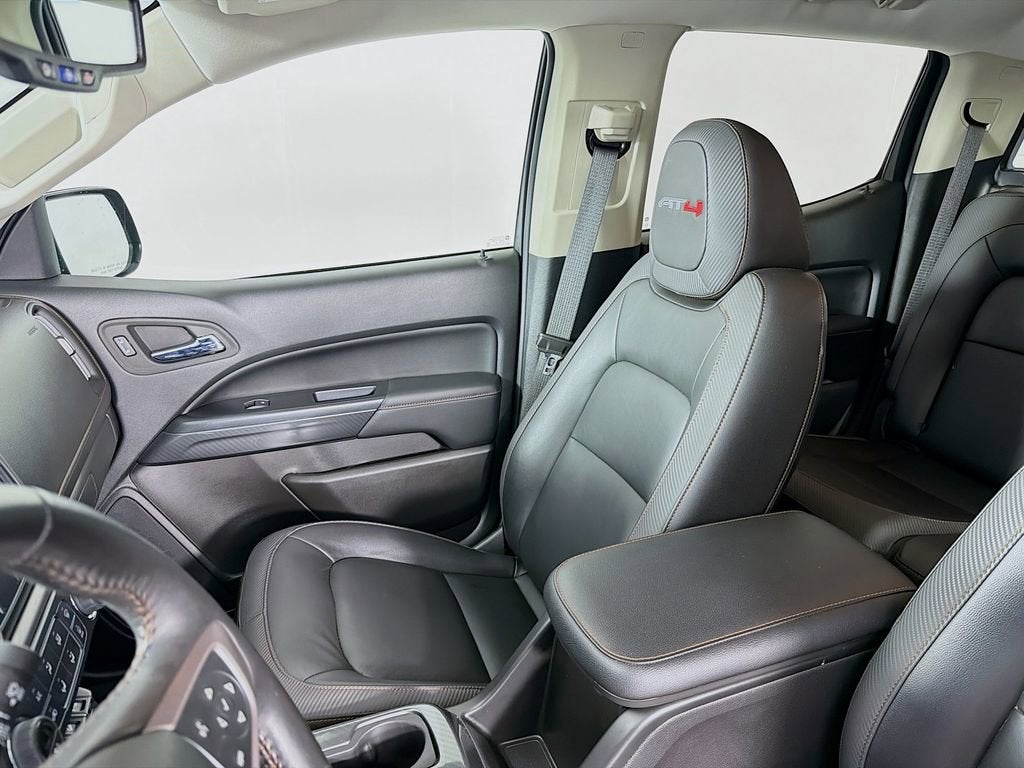 2022 GMC Canyon AT4 - Leather