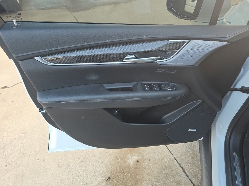 2022 Cadillac XT5 Sport