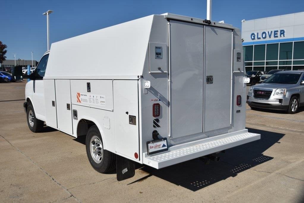 2025 Chevrolet Express Cutaway 3500 1WT