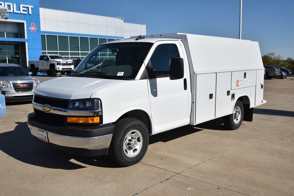 2025 Chevrolet Express Cutaway 3500 1WT