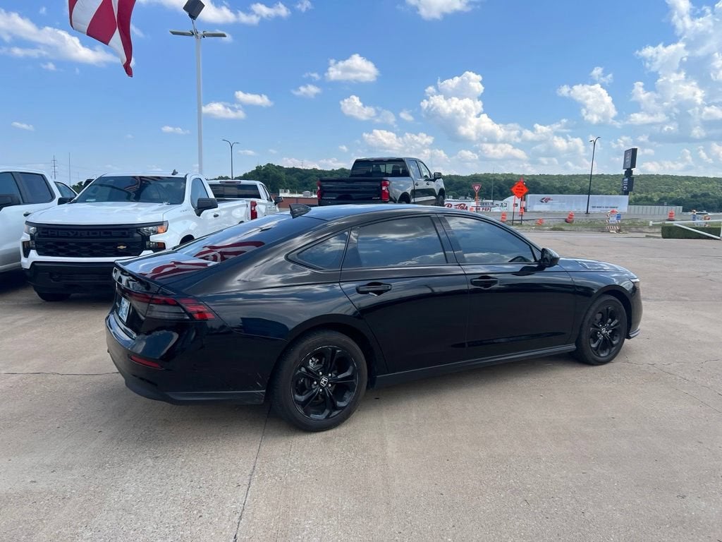 2025 Honda Accord Sedan SE