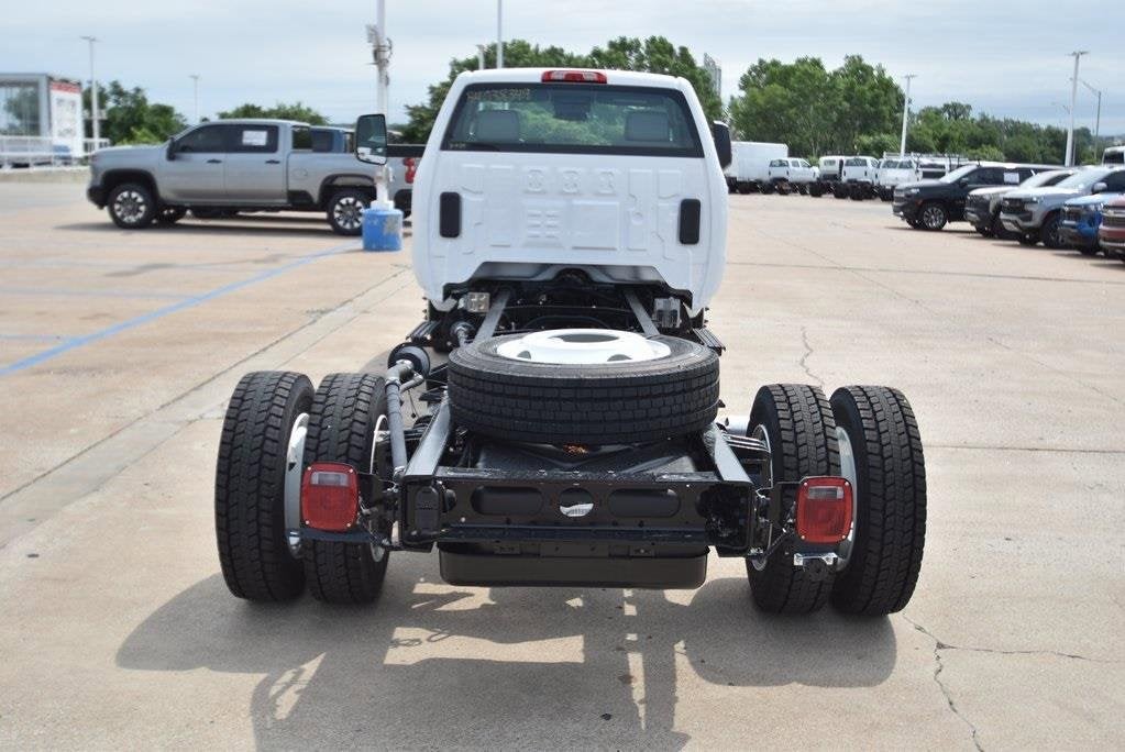 2024 Chevrolet Silverado 5500 HD Work Truck
