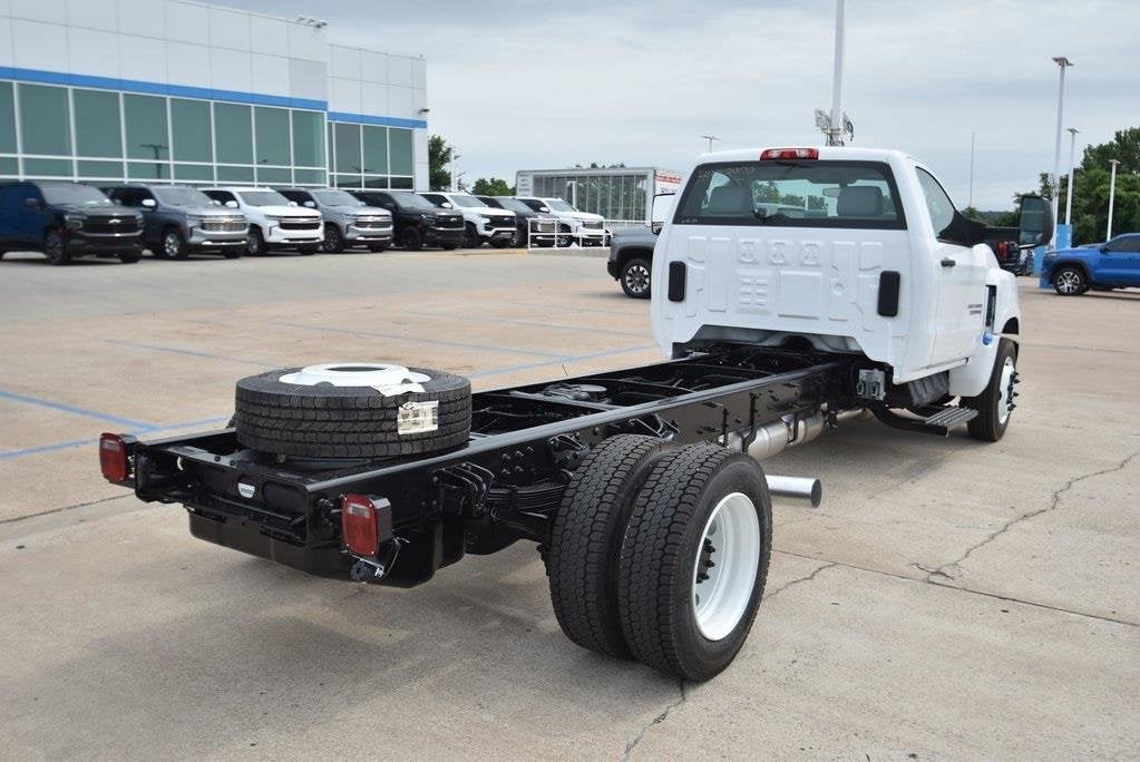 2024 Chevrolet Silverado 5500 HD Work Truck