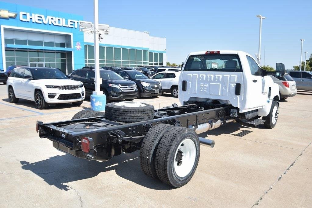2024 Chevrolet Silverado 5500 HD Work Truck