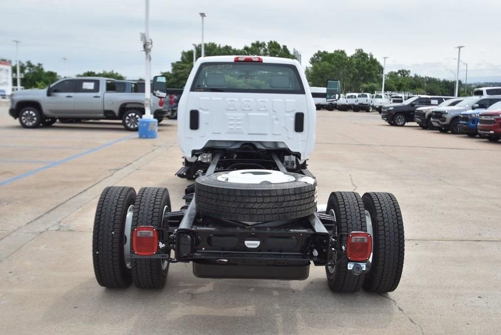 2024 Chevrolet Silverado 5500 HD Work Truck