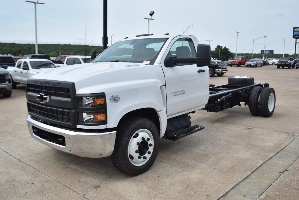 2024 Chevrolet Silverado 5500 HD Work Truck