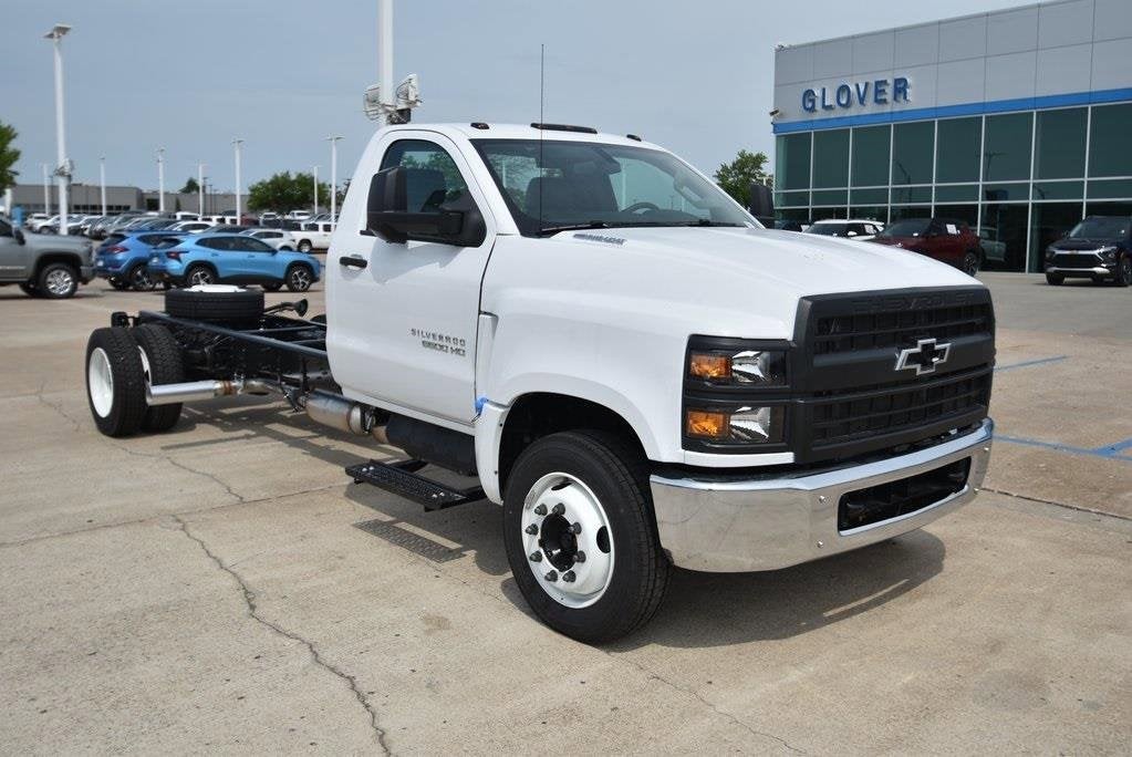 2024 Chevrolet Silverado 5500 HD Work Truck