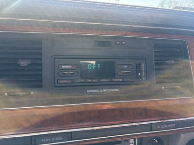 1994 Lincoln Town Car Signature