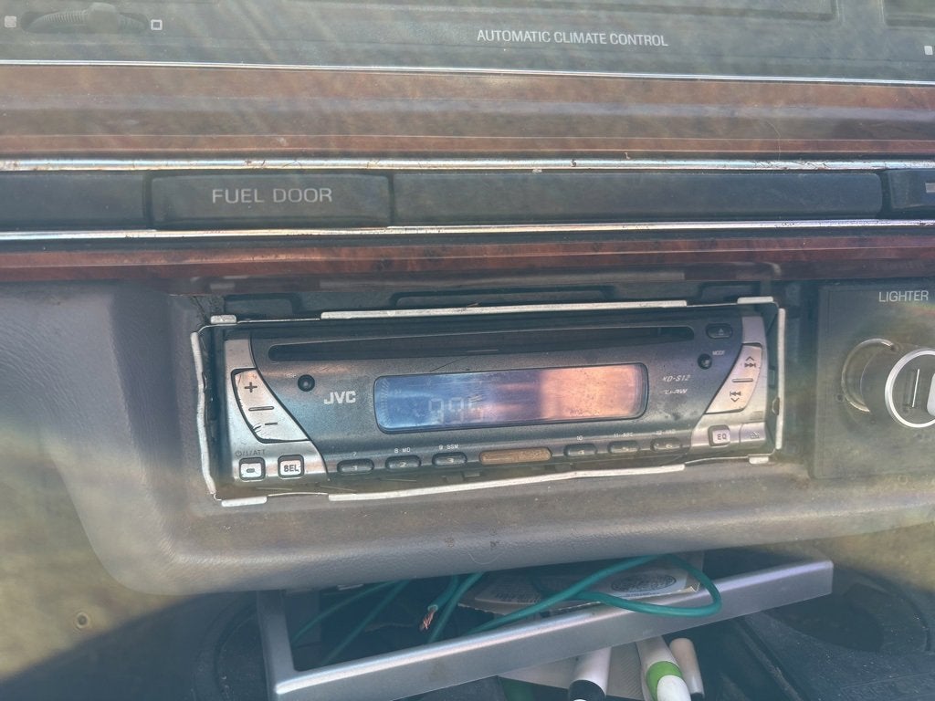 1994 Lincoln Town Car Signature