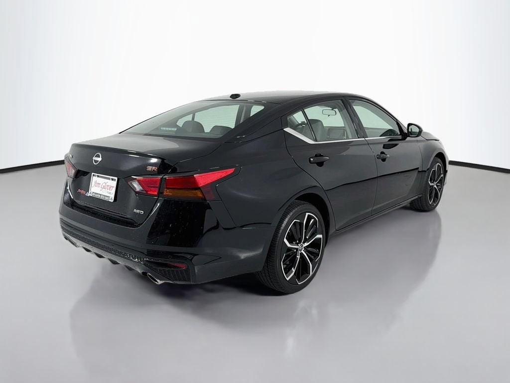 2025 Nissan Altima SR