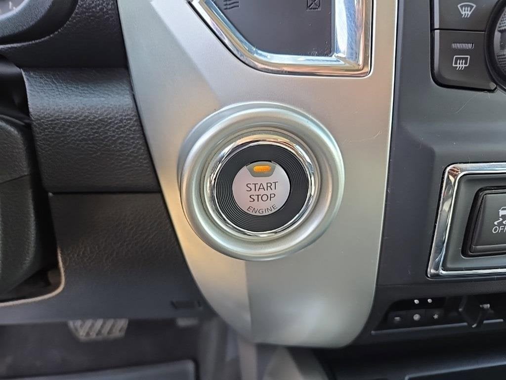 2020 Nissan Titan SV