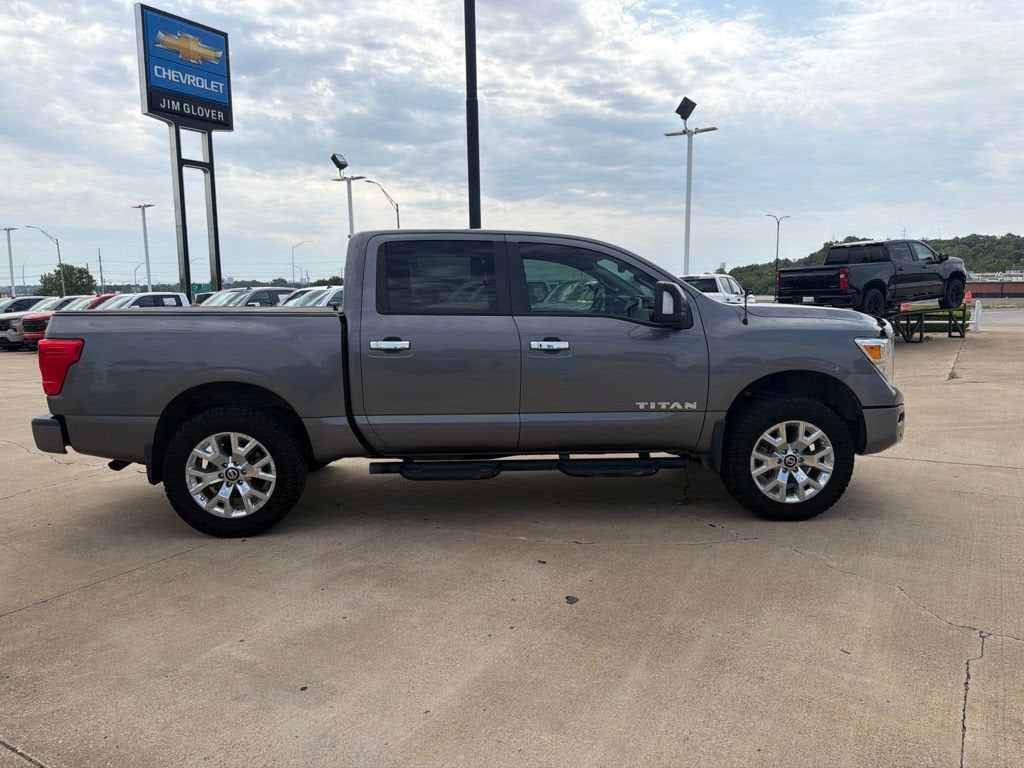 2021 Nissan Titan SV