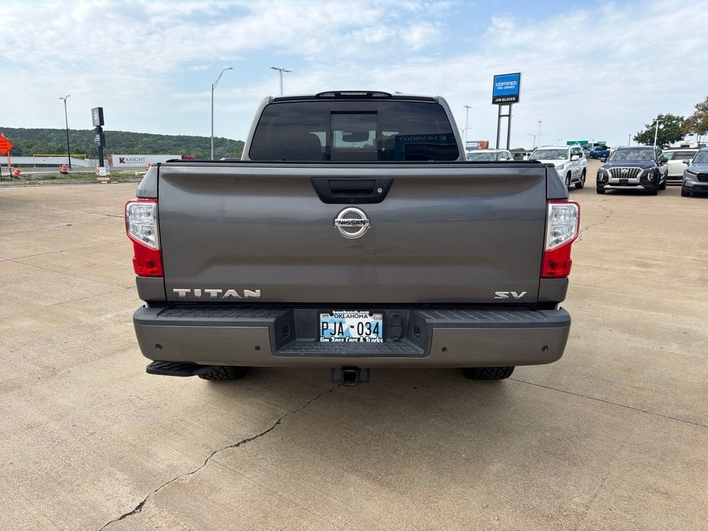 2021 Nissan Titan SV