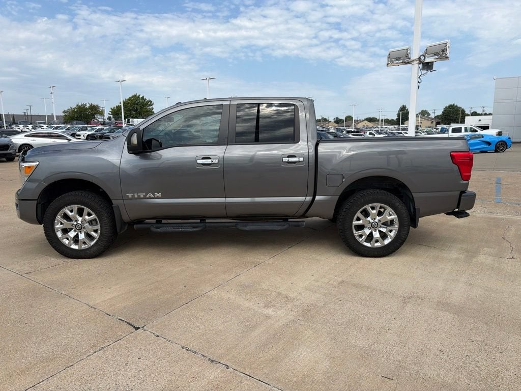 2021 Nissan Titan SV