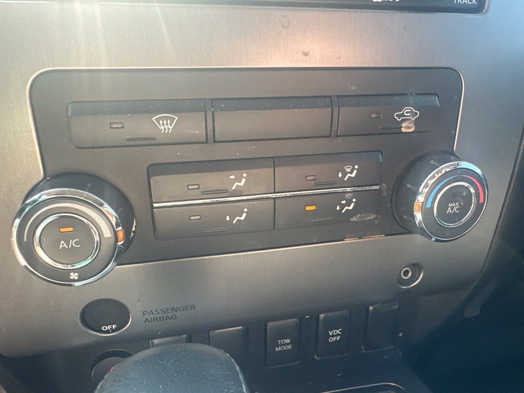 2011 Nissan Titan SV