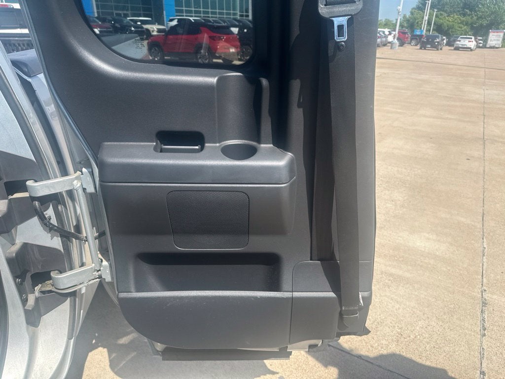2011 Nissan Titan SV