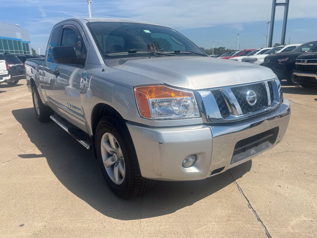 2011 Nissan Titan SV