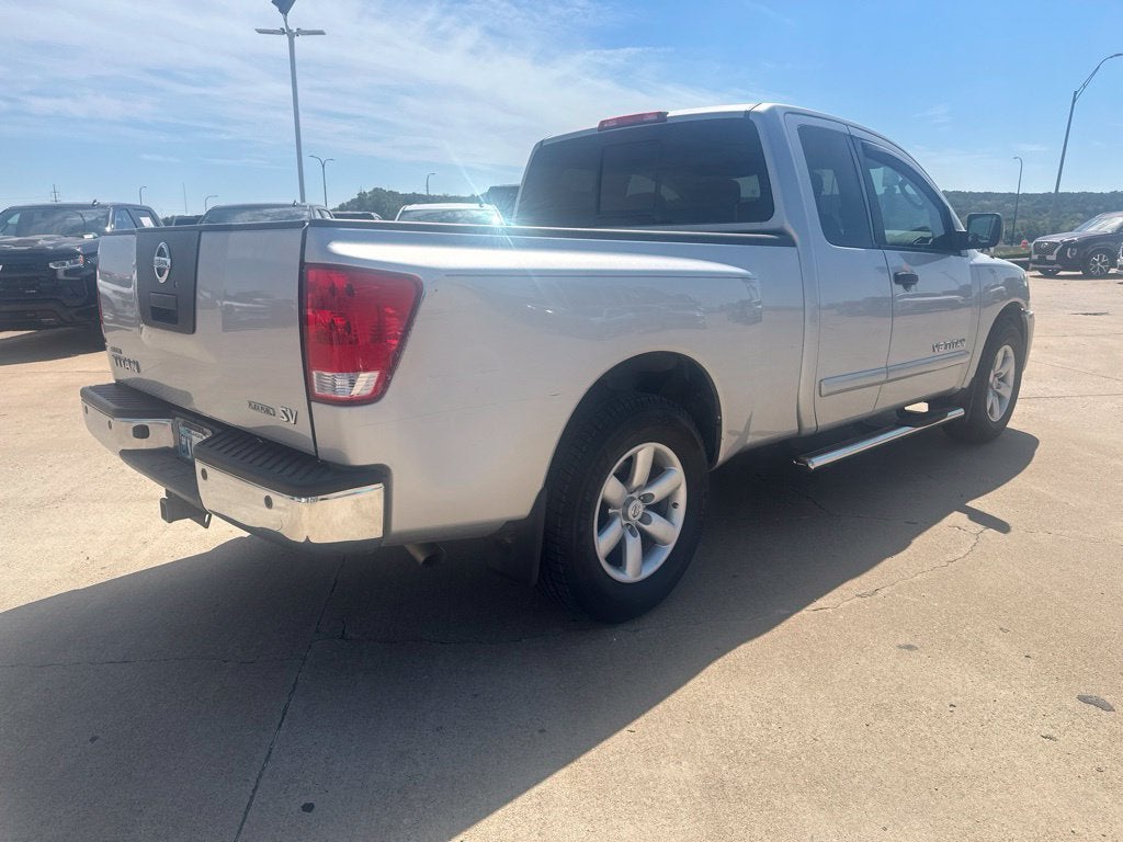 2011 Nissan Titan SV