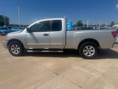 2011 Nissan Titan SV