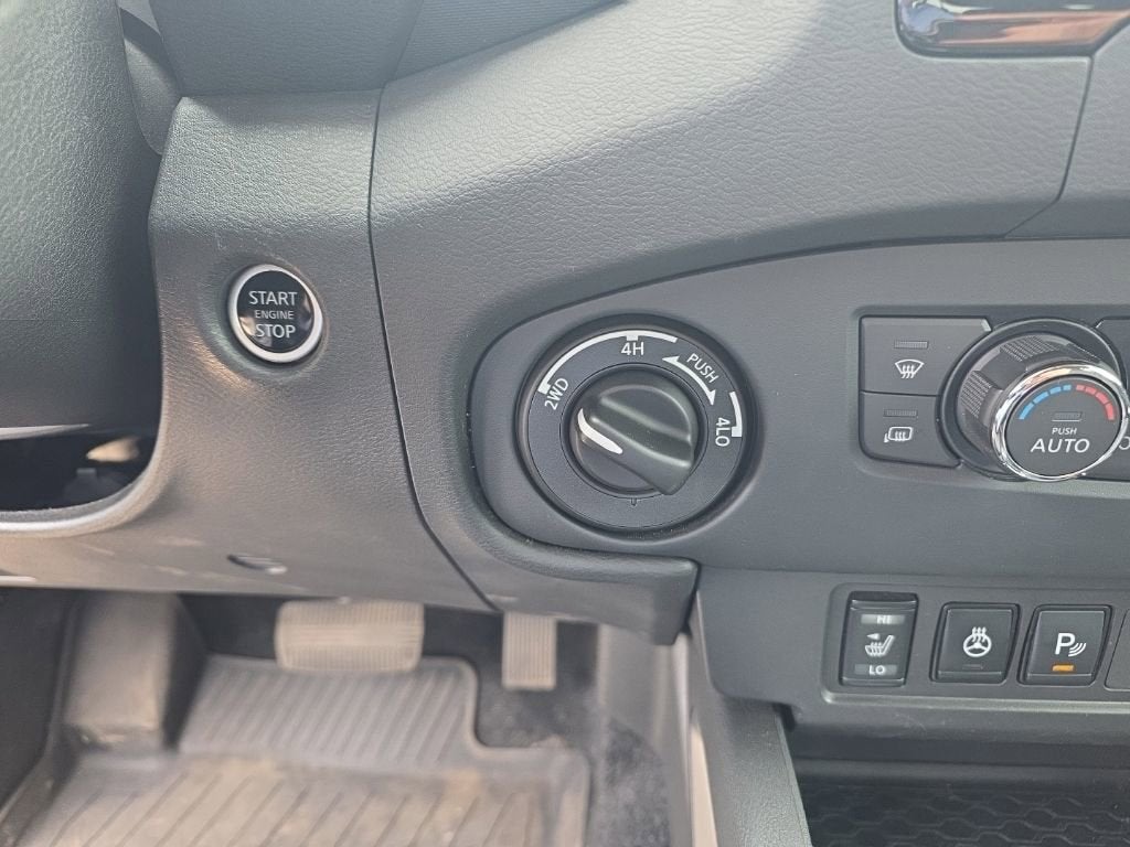 2024 Nissan Frontier SV