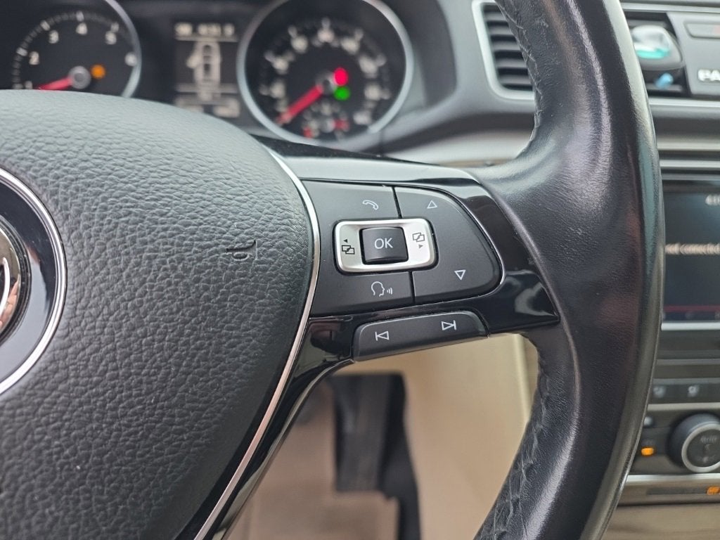 2018 Volkswagen Passat 2.0T SE