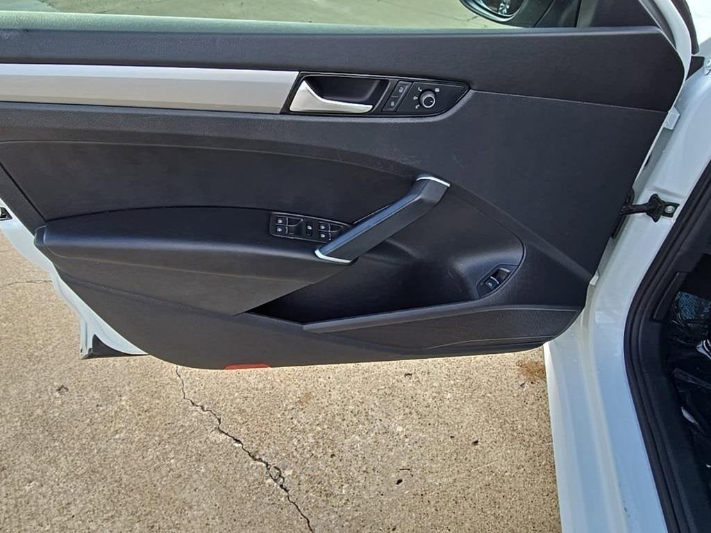 2022 Volkswagen Passat 2.0T SE