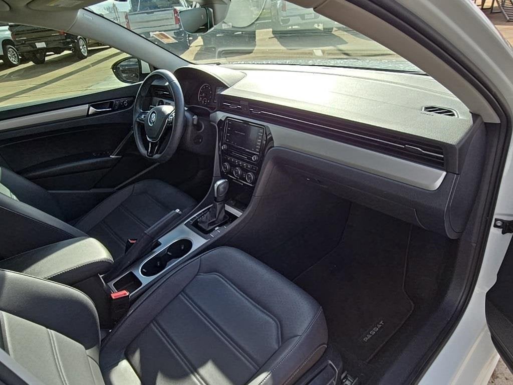 2022 Volkswagen Passat 2.0T SE