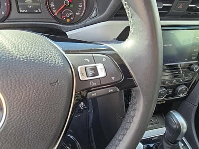 2022 Volkswagen Passat 2.0T SE