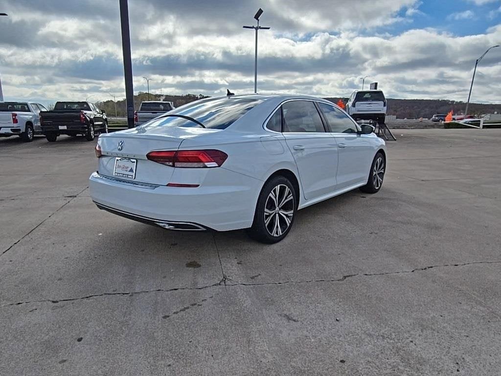 2022 Volkswagen Passat 2.0T SE