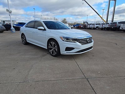 2022 Volkswagen Passat 2.0T SE