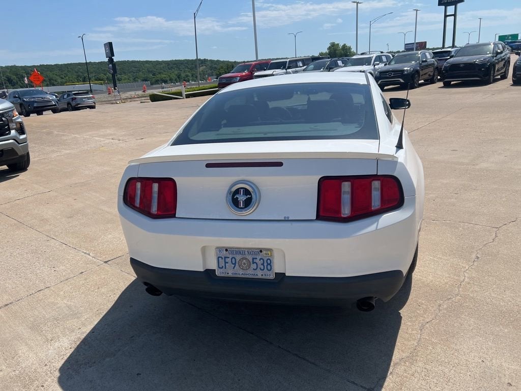 2011 Ford Mustang V6