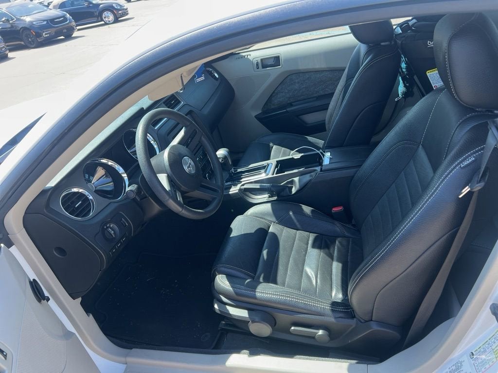 2011 Ford Mustang V6