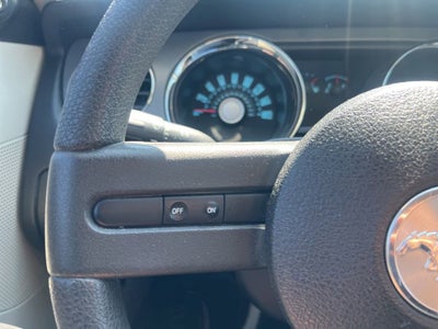2011 Ford Mustang V6