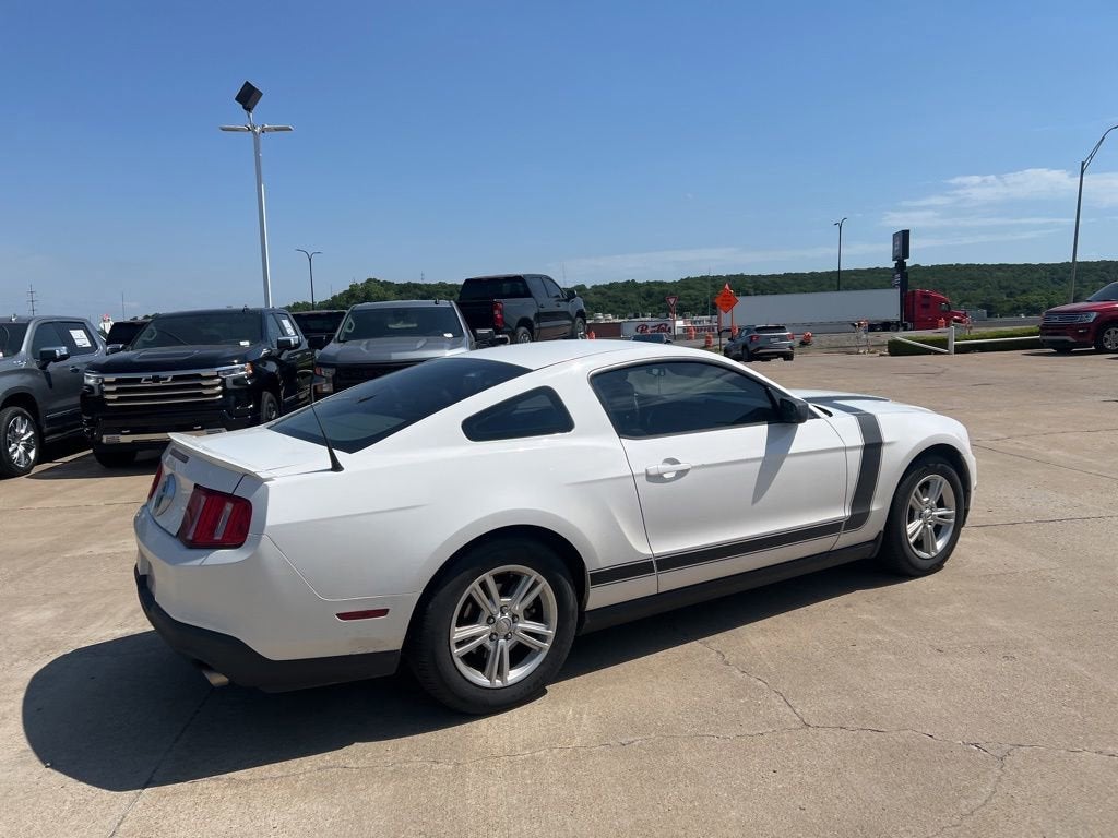 2011 Ford Mustang V6