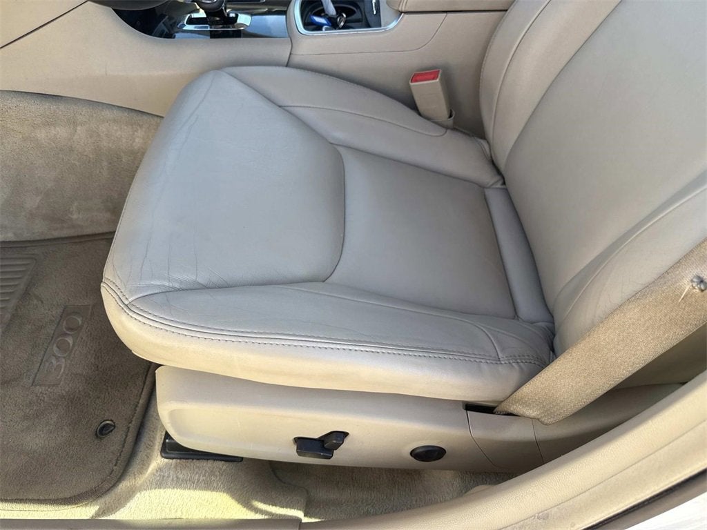 2012 Chrysler 300 Limited