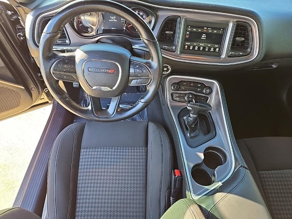 2022 Dodge Challenger SXT