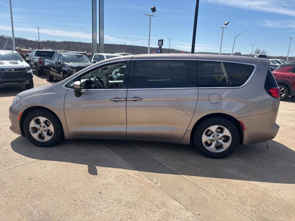2017 Chrysler Pacifica LX