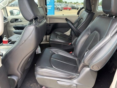 2021 Chrysler Pacifica Hybrid Touring L