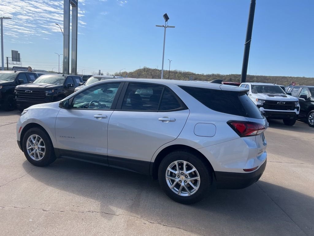2022 Chevrolet Equinox LS