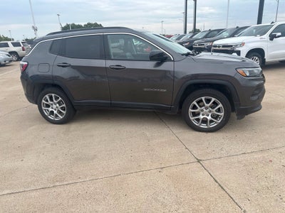 2022 Jeep Compass Latitude Lux