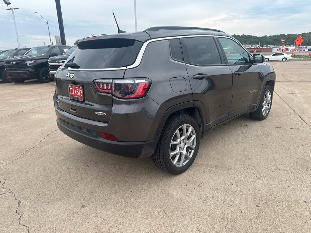 2022 Jeep Compass Latitude Lux